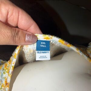 Old Navy XXL Tall Yellow & White Floral Blouse